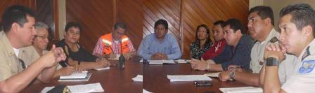 COE provincial de Galápagos se mantiene en sesión permanente ante alerta por oleajes
