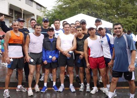 Armada del Ecuador presente en maratón atlética